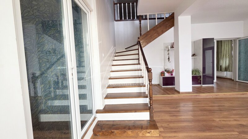 Rucar Vila- Casa de vacanta Potential turistic  8 camere